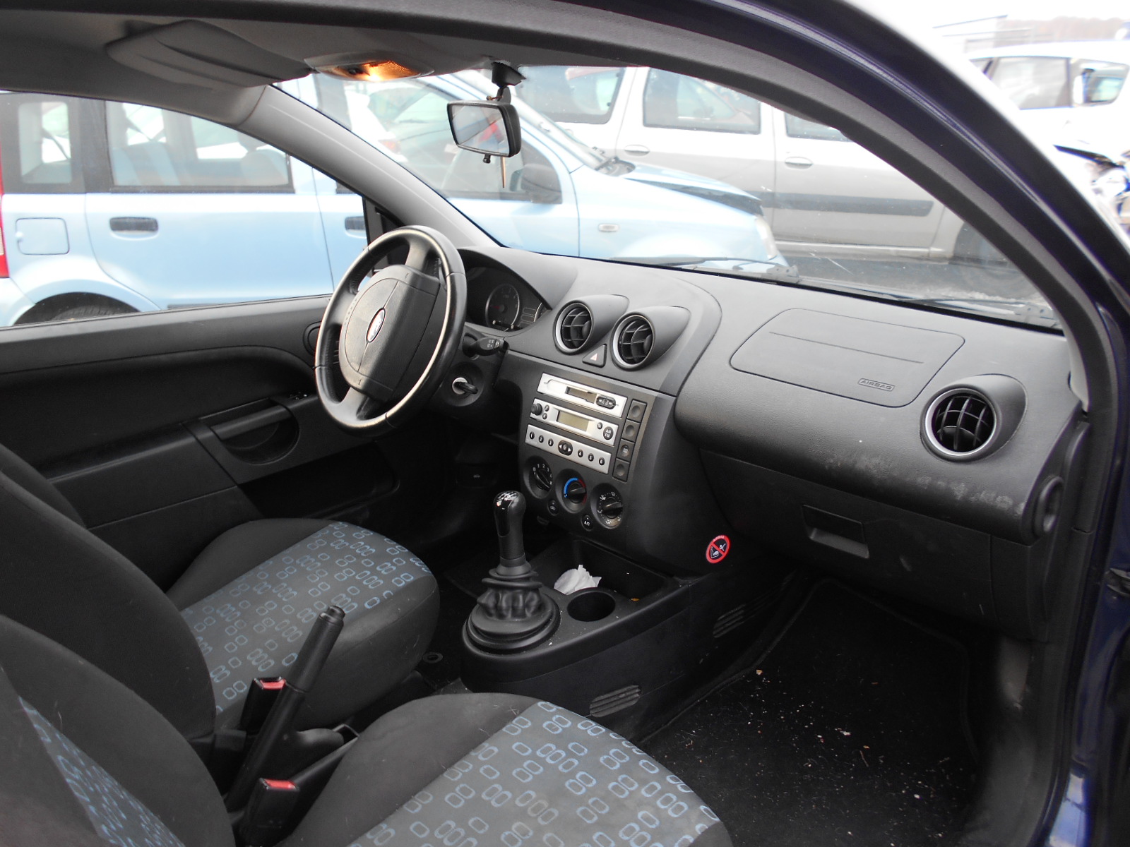 2004 FORD FIESTA V