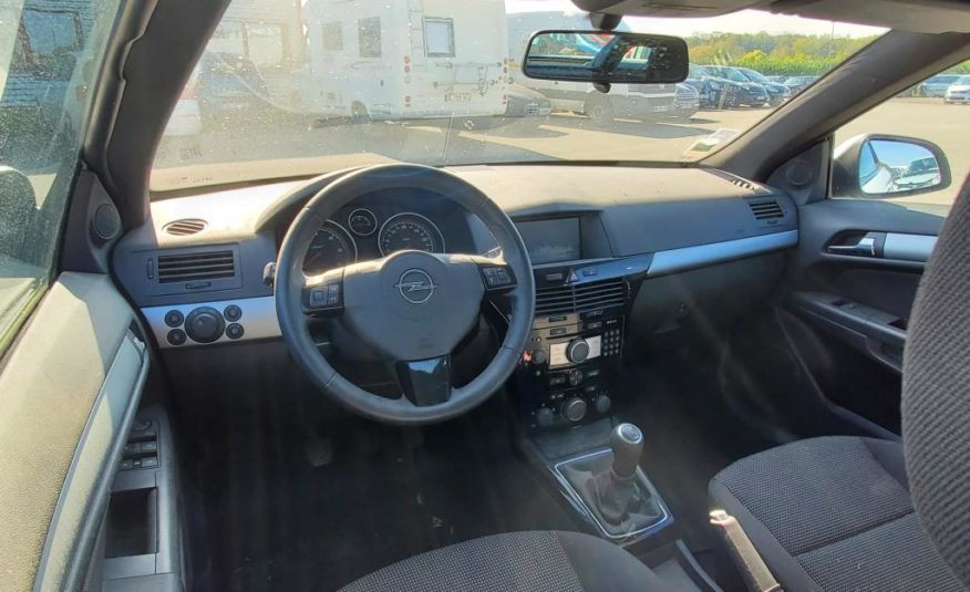 2010 OPEL ASTRA